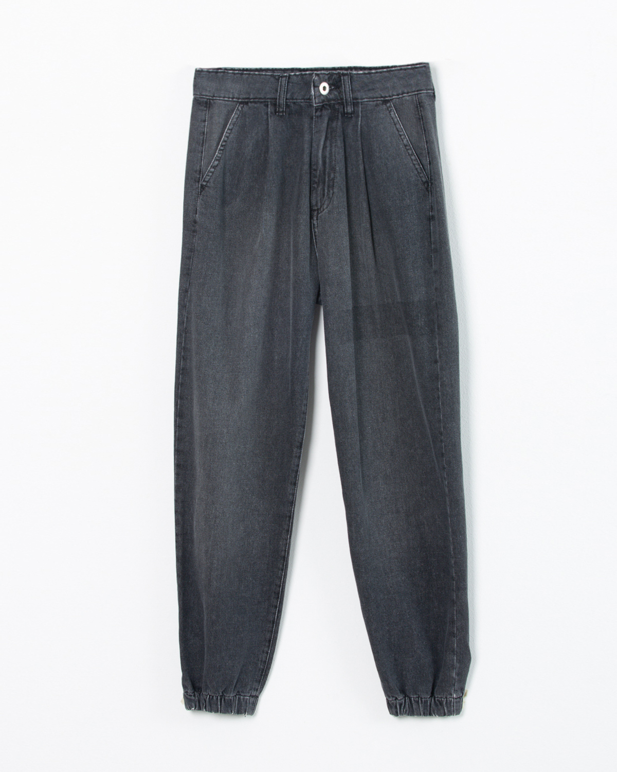 wanama_will-elvis-black-jeans-_44-20-2023__picture-26513