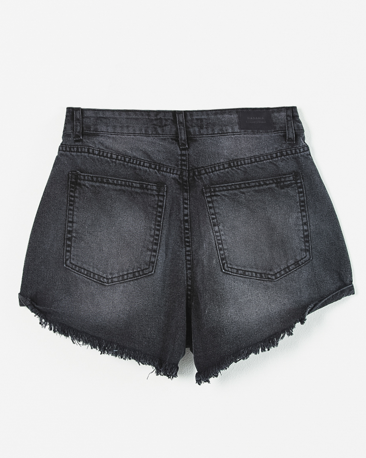 wanama_joe-bay-black-shorts-ii_39-29-2023__picture-31112