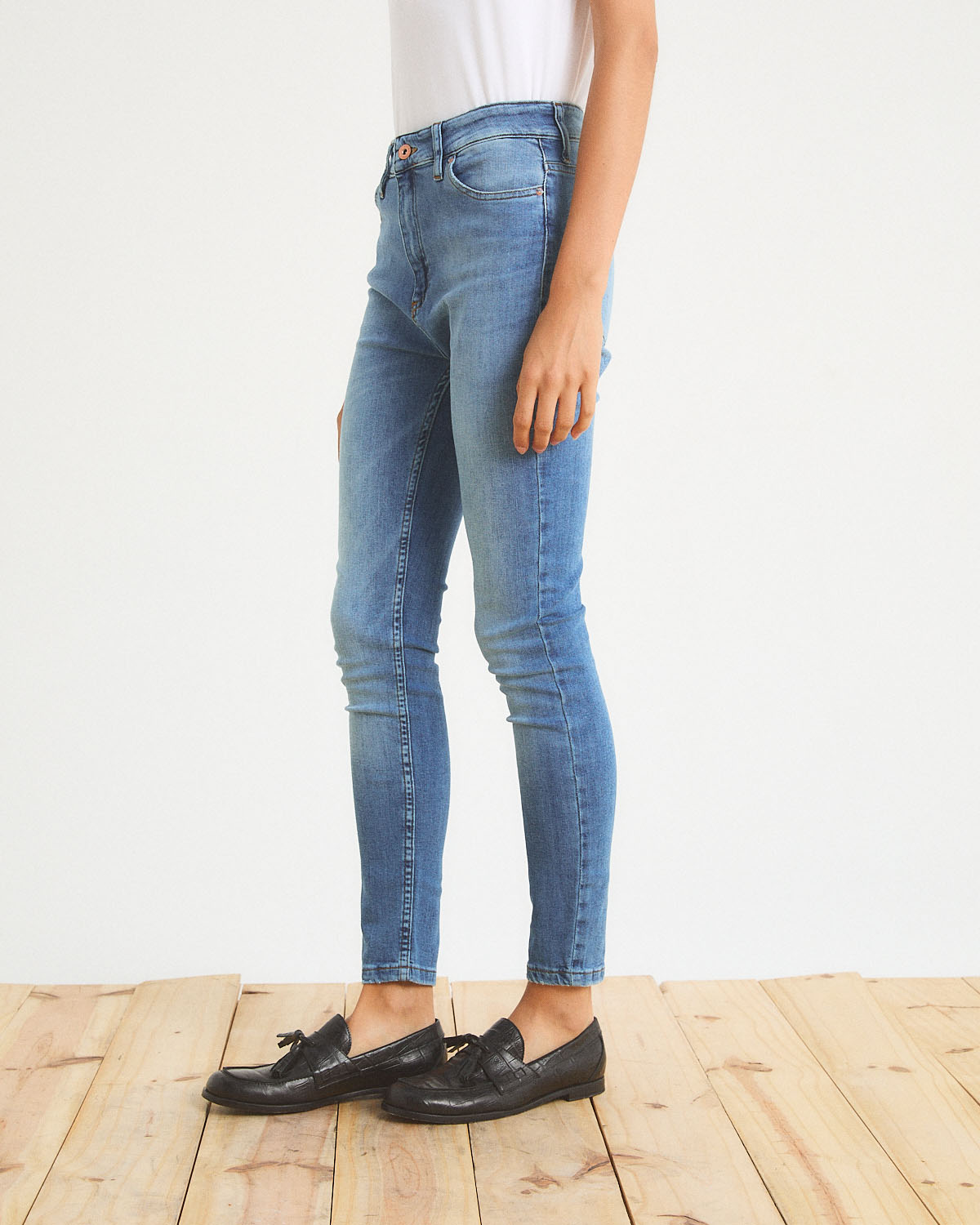 Kaia Used Mid Blue Taylor Jeans