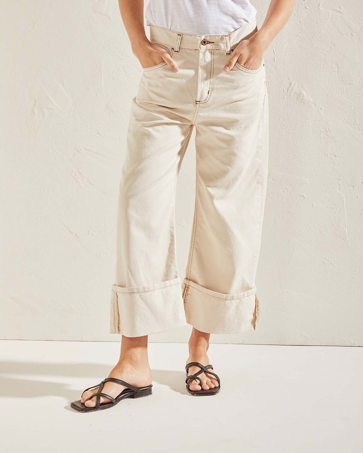 Jean Tina Roll Up Low Raw White
