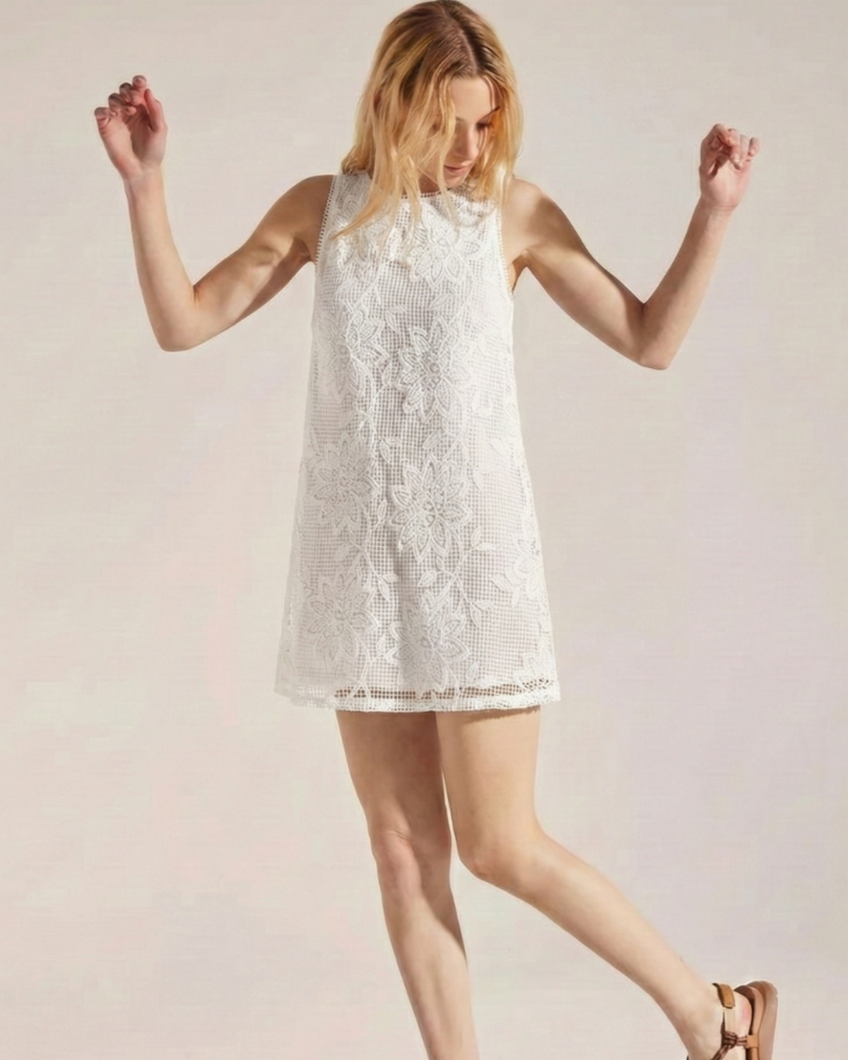 Vestido Mei Short Guipur
